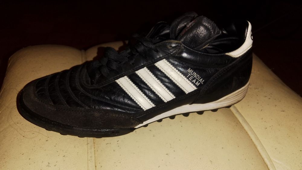 Оригинални Adidas mundial team стоножки