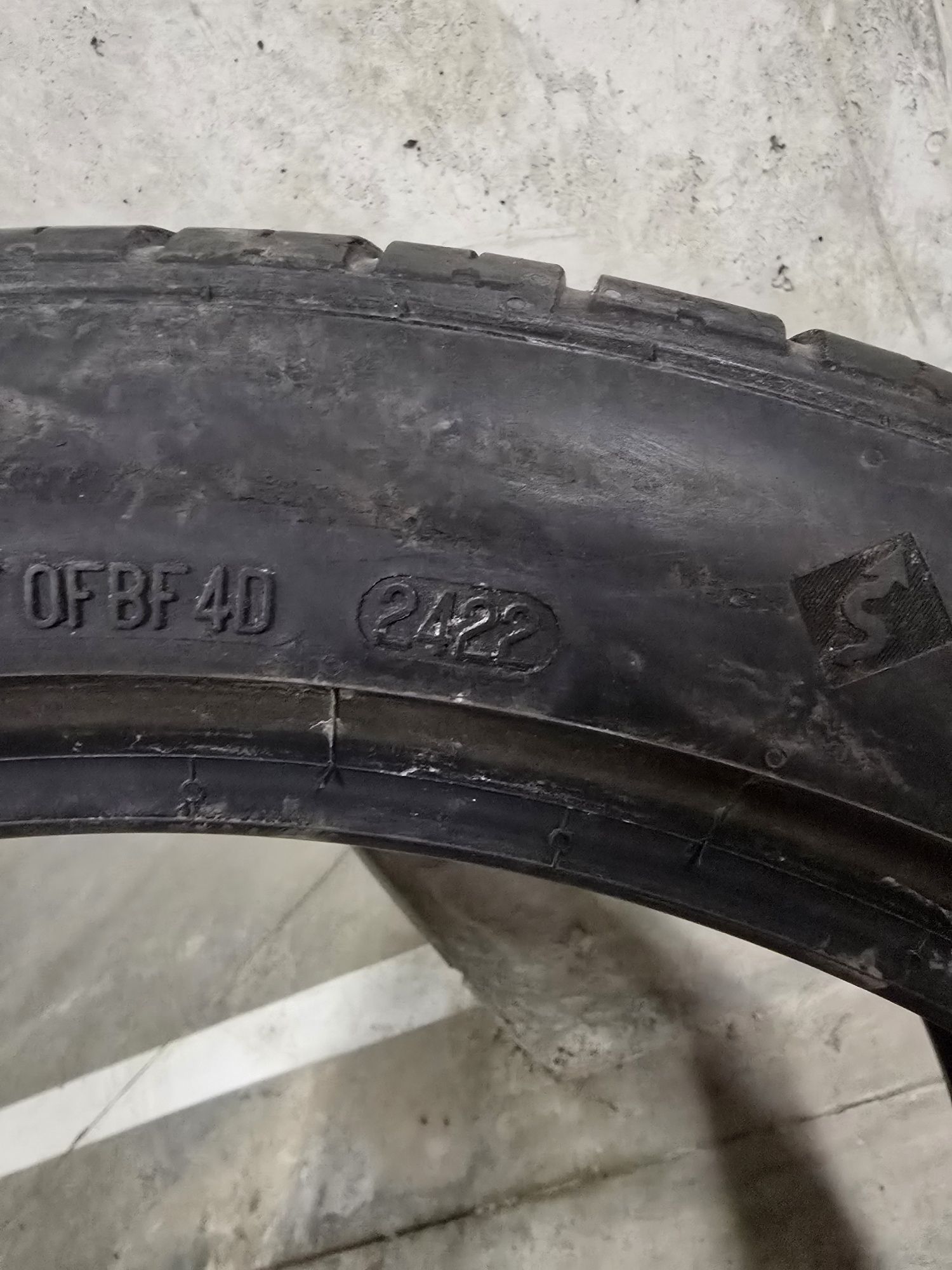 245-40-R19 Continental Control Contact SSR + DOT22