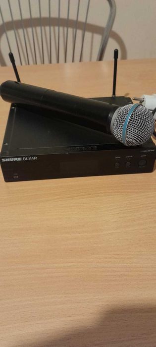 Vând microfon SHURE