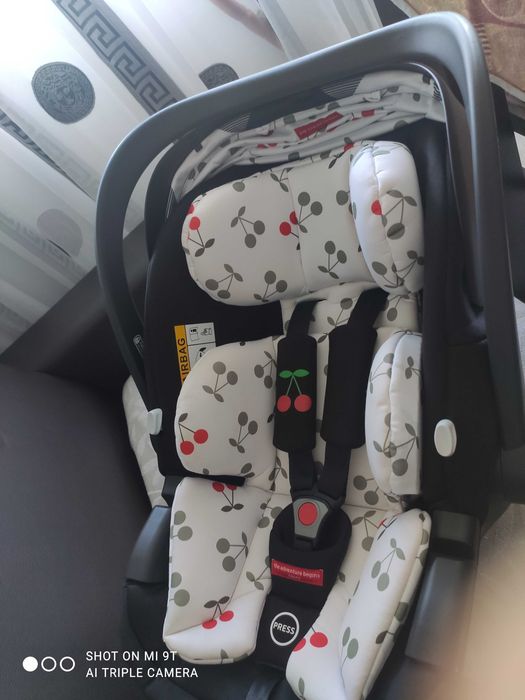 Луксозно бебешко столче за кола със специална защита+подарък кенгуру