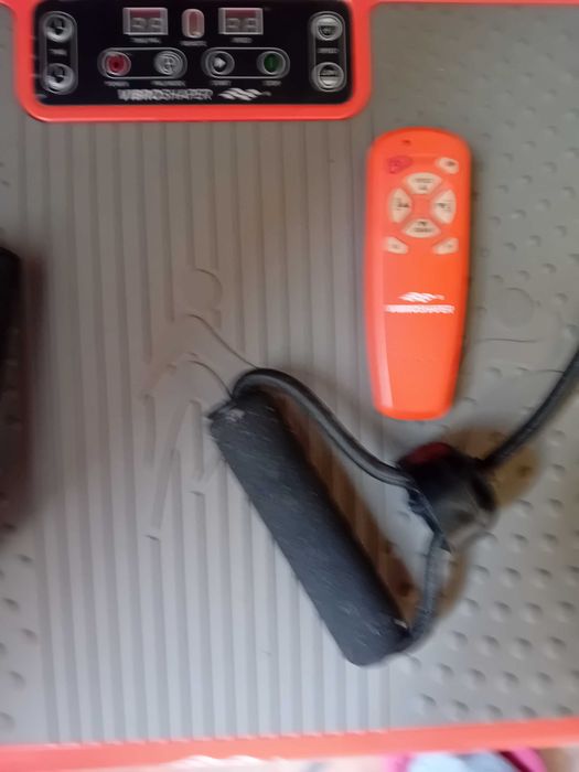 Aparat fitness VIBRO shaper