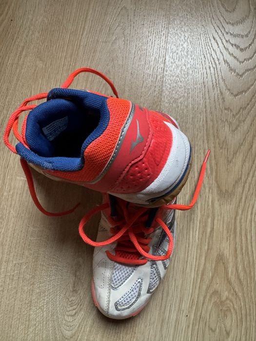 Mizuno wave phantom 36 номер