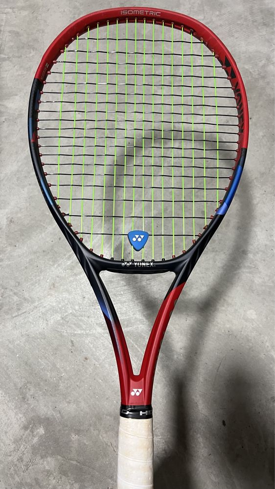 Vand schimb racheta yonex vcore 98L an 2023 285 grame