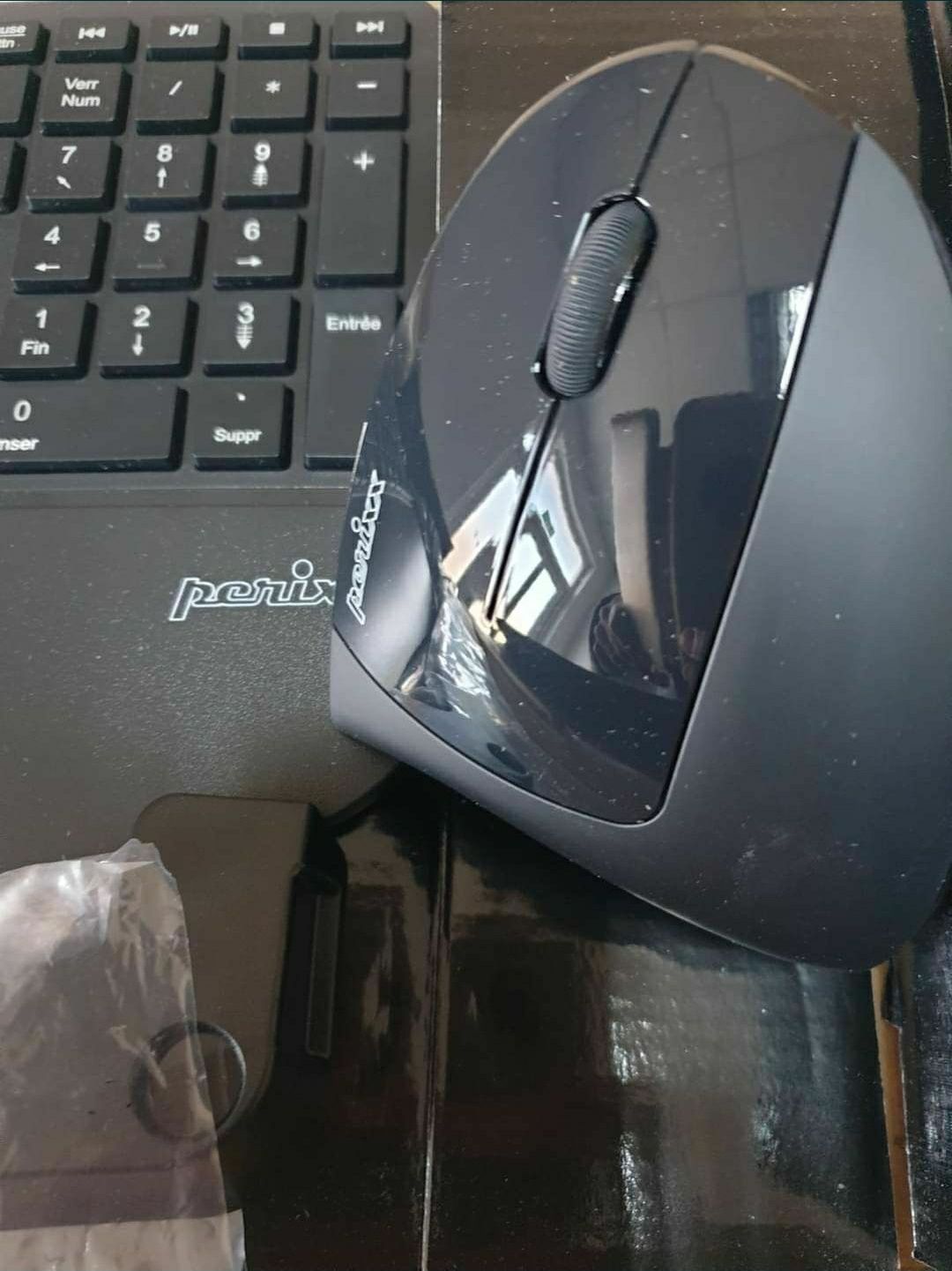 Tastatură si mouse fara fir