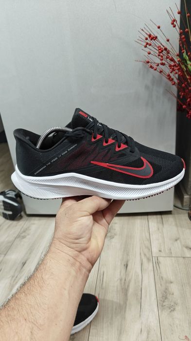 Nike quest 3 Nr 42