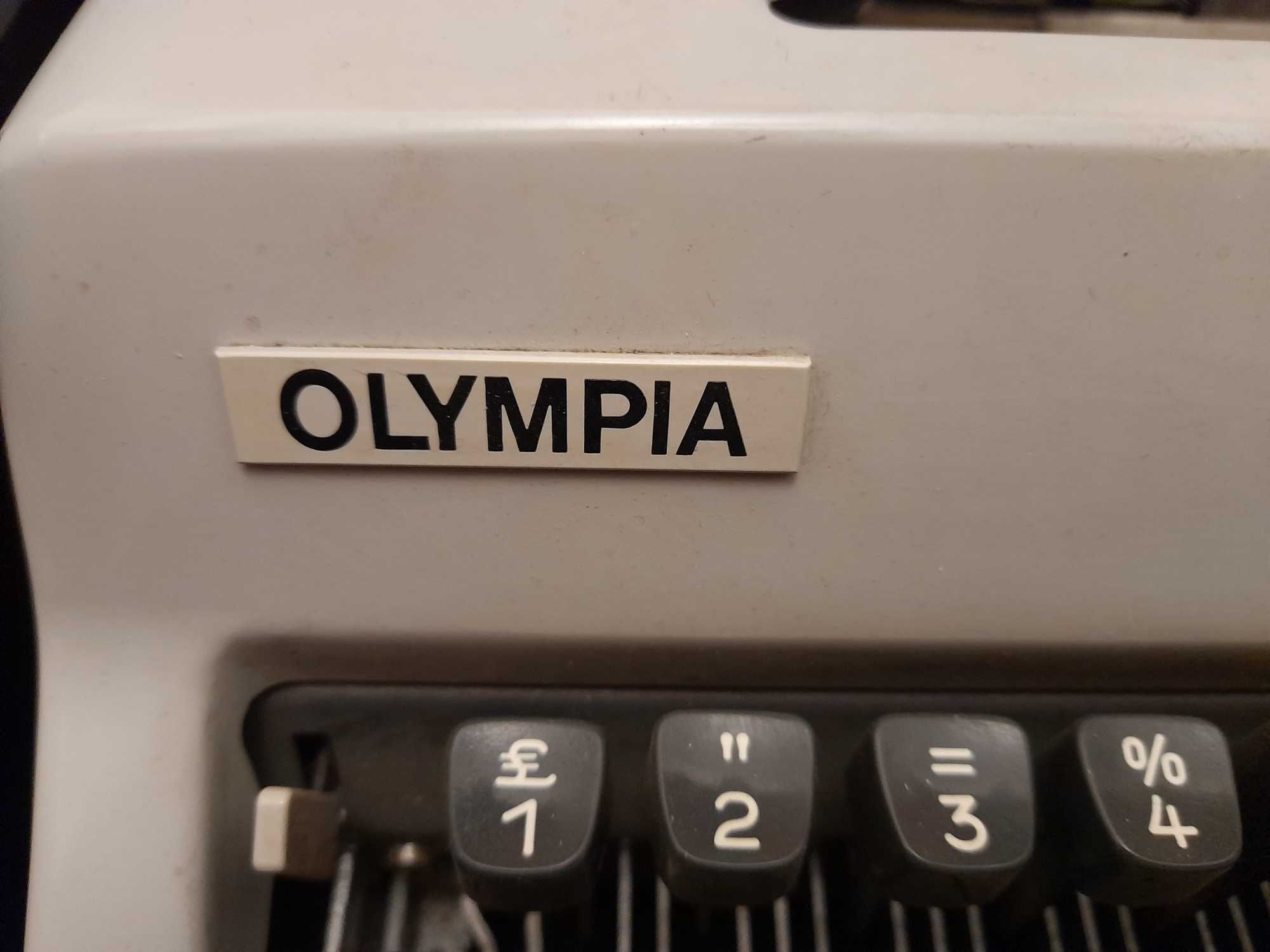 Пишеща машина Olympia