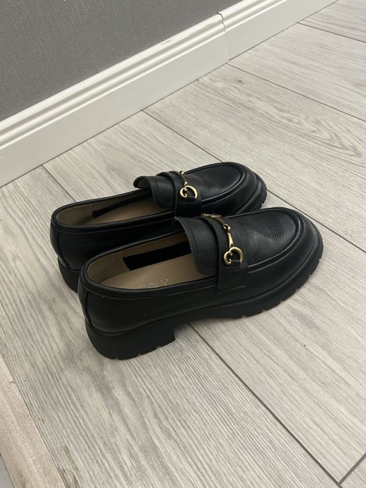 Лоферы классичечюские .