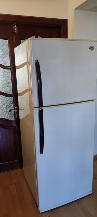 Холодильник LG в хорошем состоянии. б/у.
