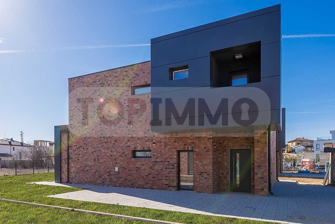 Продава се Къща в Варна, Виница - 223 кв.м за 1651 €/кв.м - Снимка #9