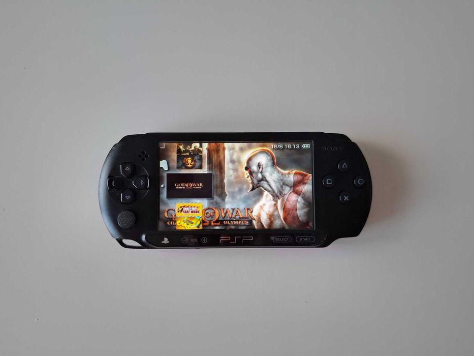 Конзола Sony PSP Street Playstation Portable - Качени игри