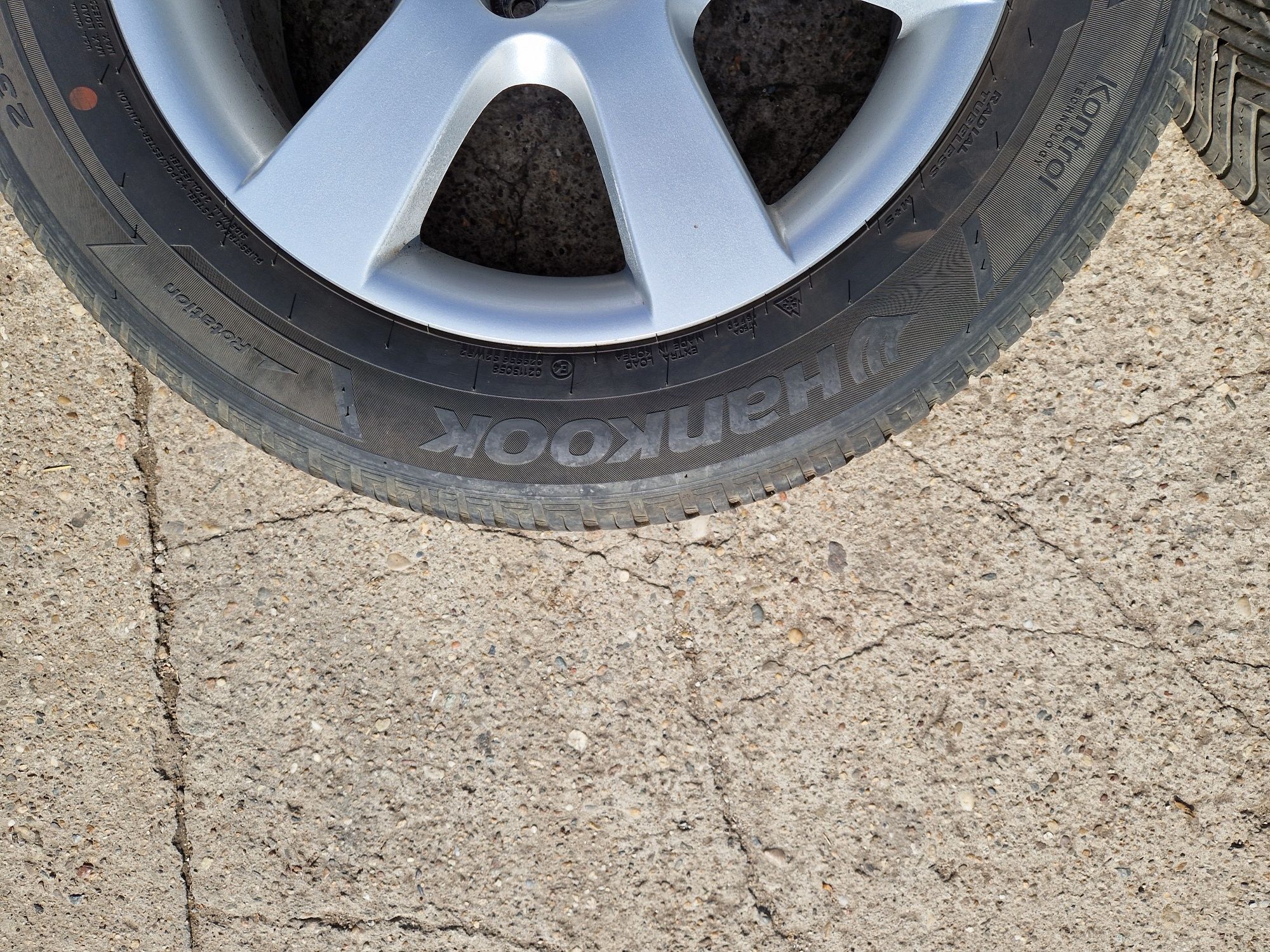 Продавам джанти с гуми за Хюндай Санта Фе 235/60R18