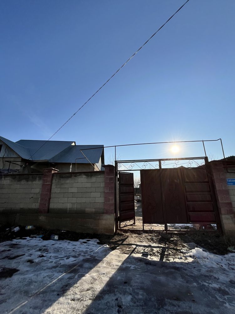 Продается дом.Дом находится в Бозарыке.8 соток