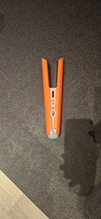 Dyson corrale преса за коса