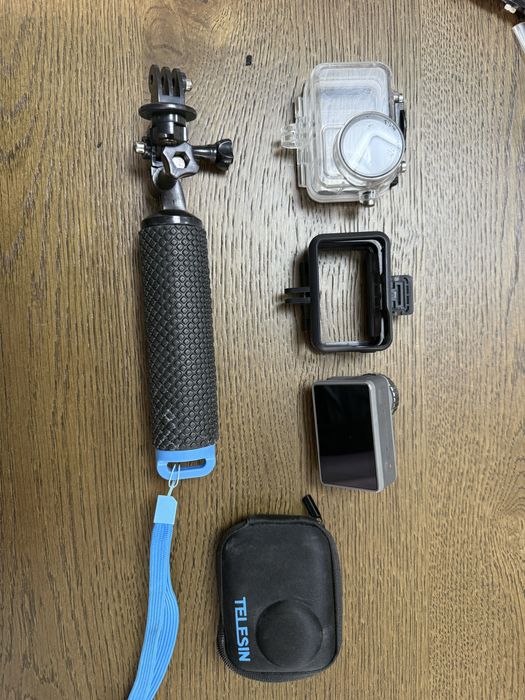 Спортна екшън камера DJI Osmo action + аксесоари