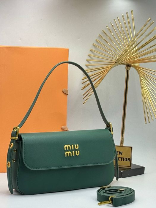 Geanta Miu Miu noua !!! Dimensiuni 28/15 !!!