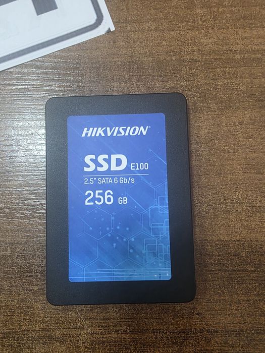 SSD диск 256gb б/у есть 2шт