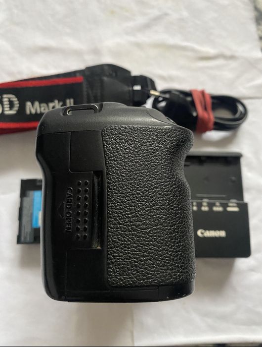 Canon 5D Mark 2 ok