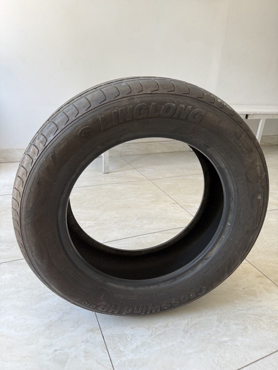 Balon sotiladi arzon. 205/60/16  юрган масофаси 7000км. BYD e2 дан