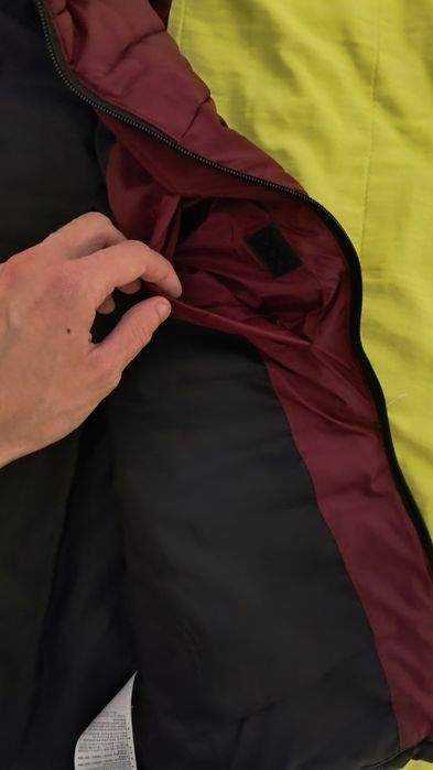 Оригинална грейка (Елек) Umbro на перфектна цена!