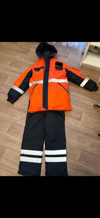Продаю зимний костюм для работ на улице