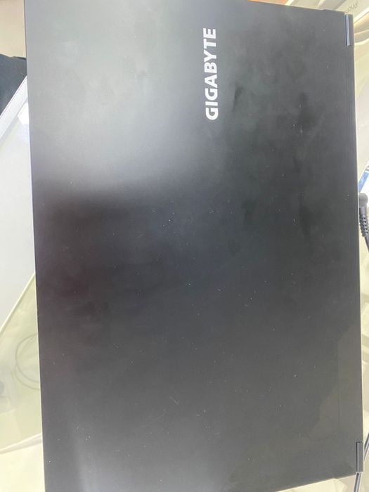Продаю ноут бук GIGABYTE
