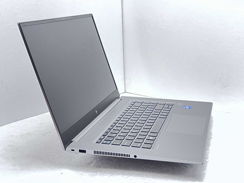 HP ZBook Studio G8 15.6" i7-11850H 32GB 1TB A2000/->Отлично състояние