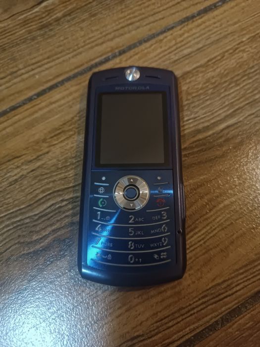 Motorola L7. Bez registratsa Imey