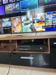 Vând Xbox one + 4 jocuri + maneta