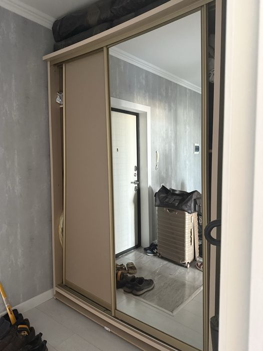 Срочно продам шкаф