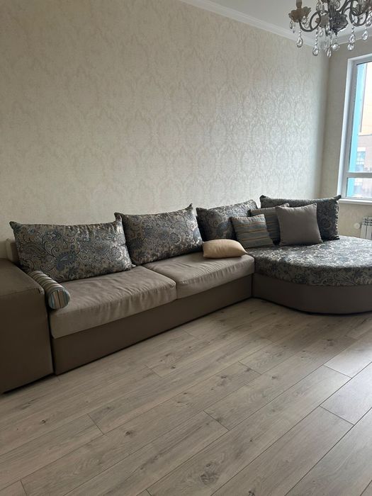 Продаем угловой диван