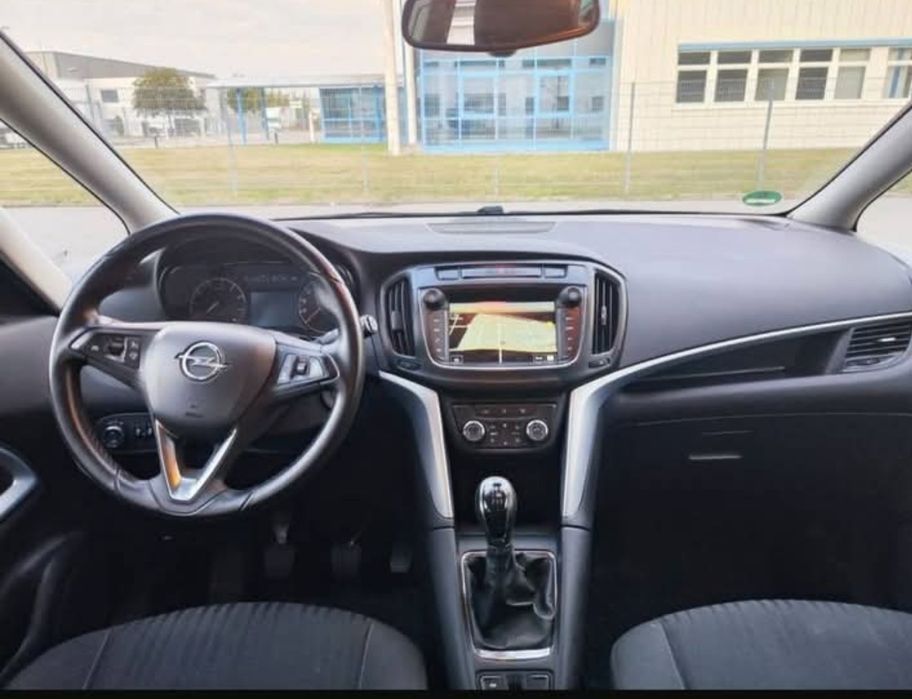 Opel Zafira Tourer - euro 6 / 10/2017