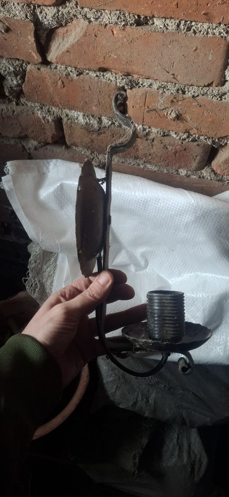 Стара стенна лампа от ковано желязо