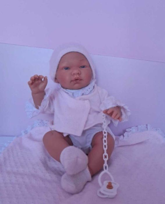 Луксозна кукла Аси