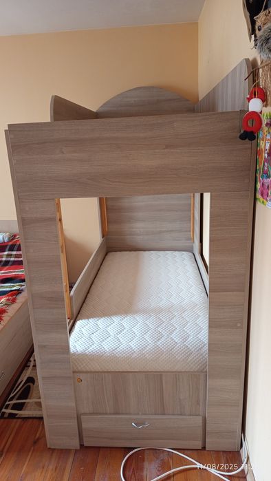 Детско двуетажно легло