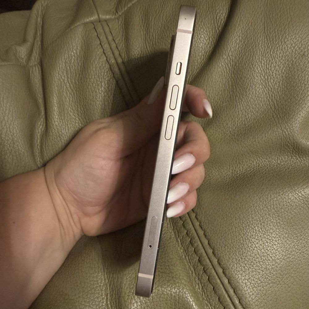 Продавам Iphone 13 , 128gb,  розов / pink