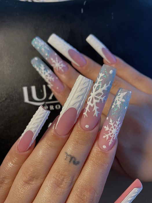Unghii cu gel zona Auchan Titan