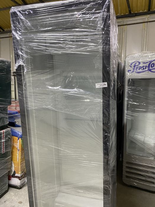 Vitrina frigorifica verticala pentru racoritoare/bauturi/lactate