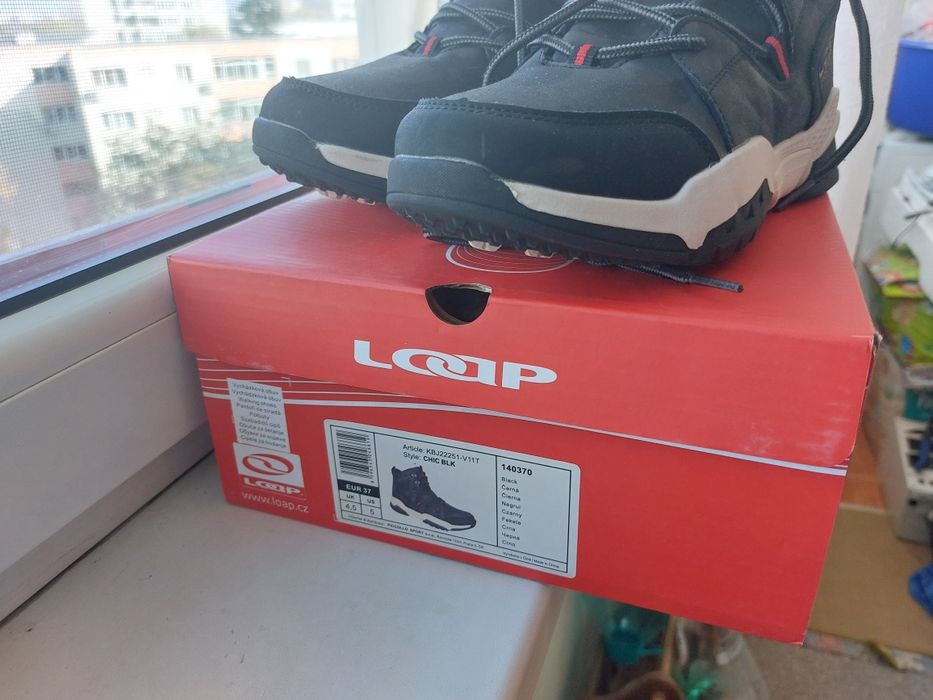 Bocanci copii Loap, mărimea 37 impecabili