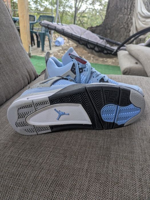 Nike Jordan 4 University Blue (mărimea: 36,42)