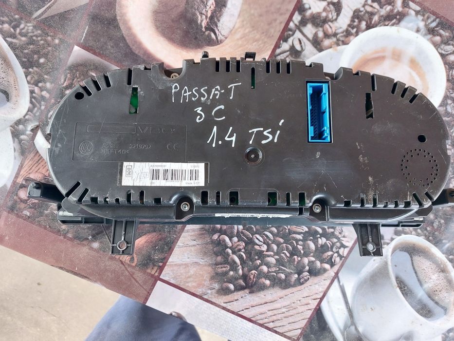 Ceas bord,Volan Passat B6,B7,CC benzinar