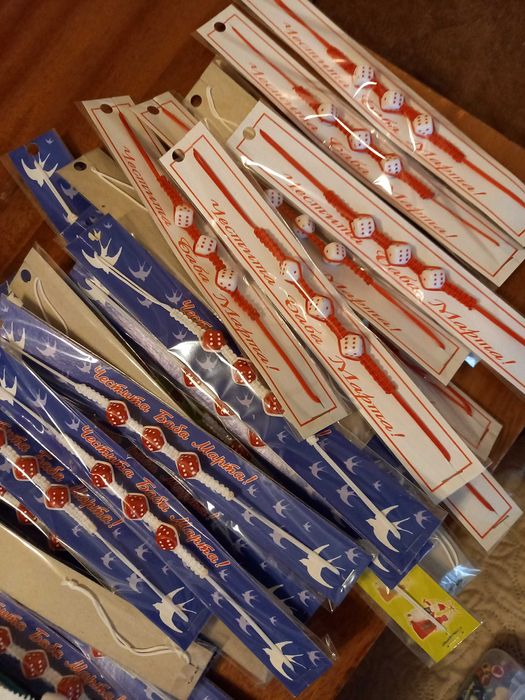 Евтини Мартеници на едро и дребно