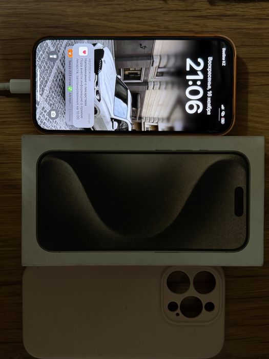 Iphone 15 pro 128 батарея 89%