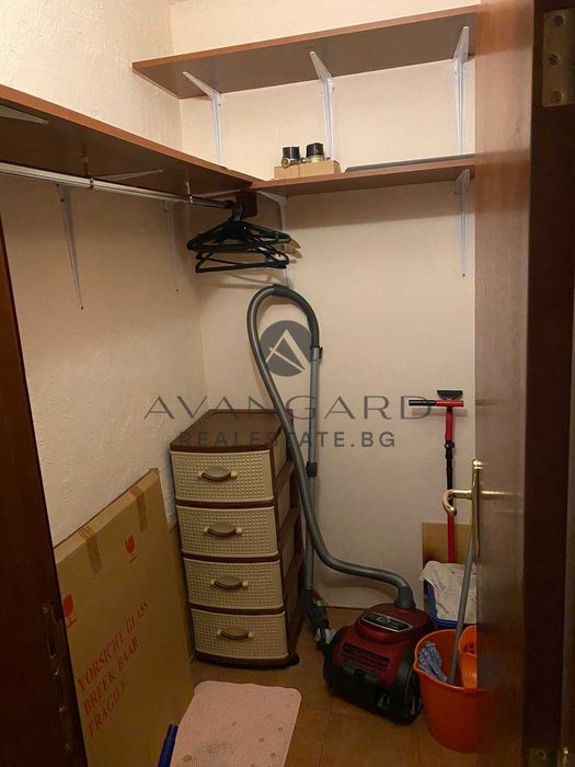 оф.24537 Четиристаен обзаведен/ Четвъртък пазара