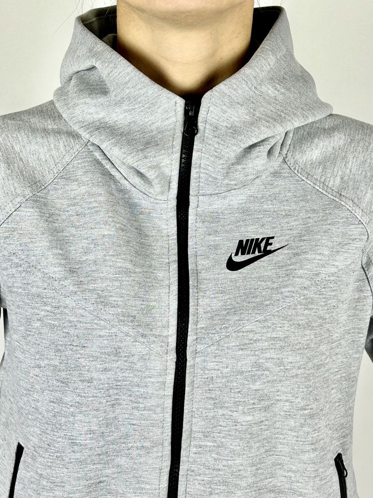 Дамски NEW Nike Tech Fleece 2024г. /2 цвята