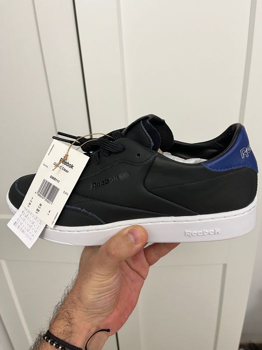 Reebok classic noi cu eticheta