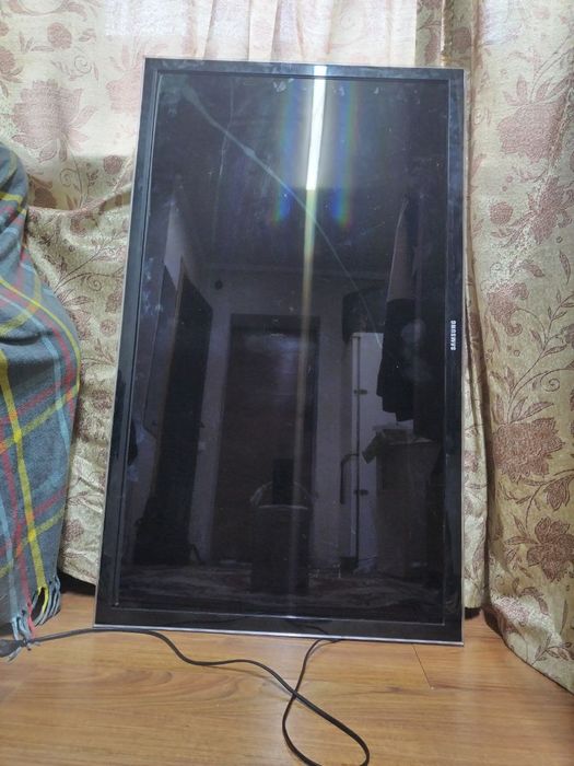 Разбитый телевизор Samsung