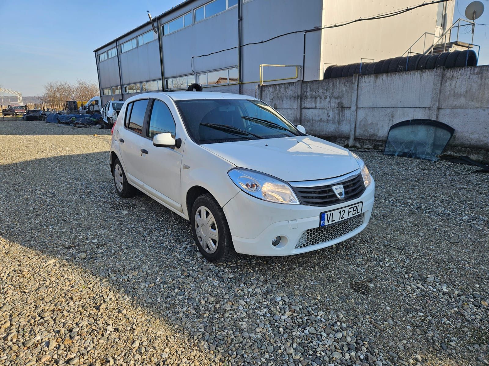 Rent a car închirieri auto Dacia Sandero