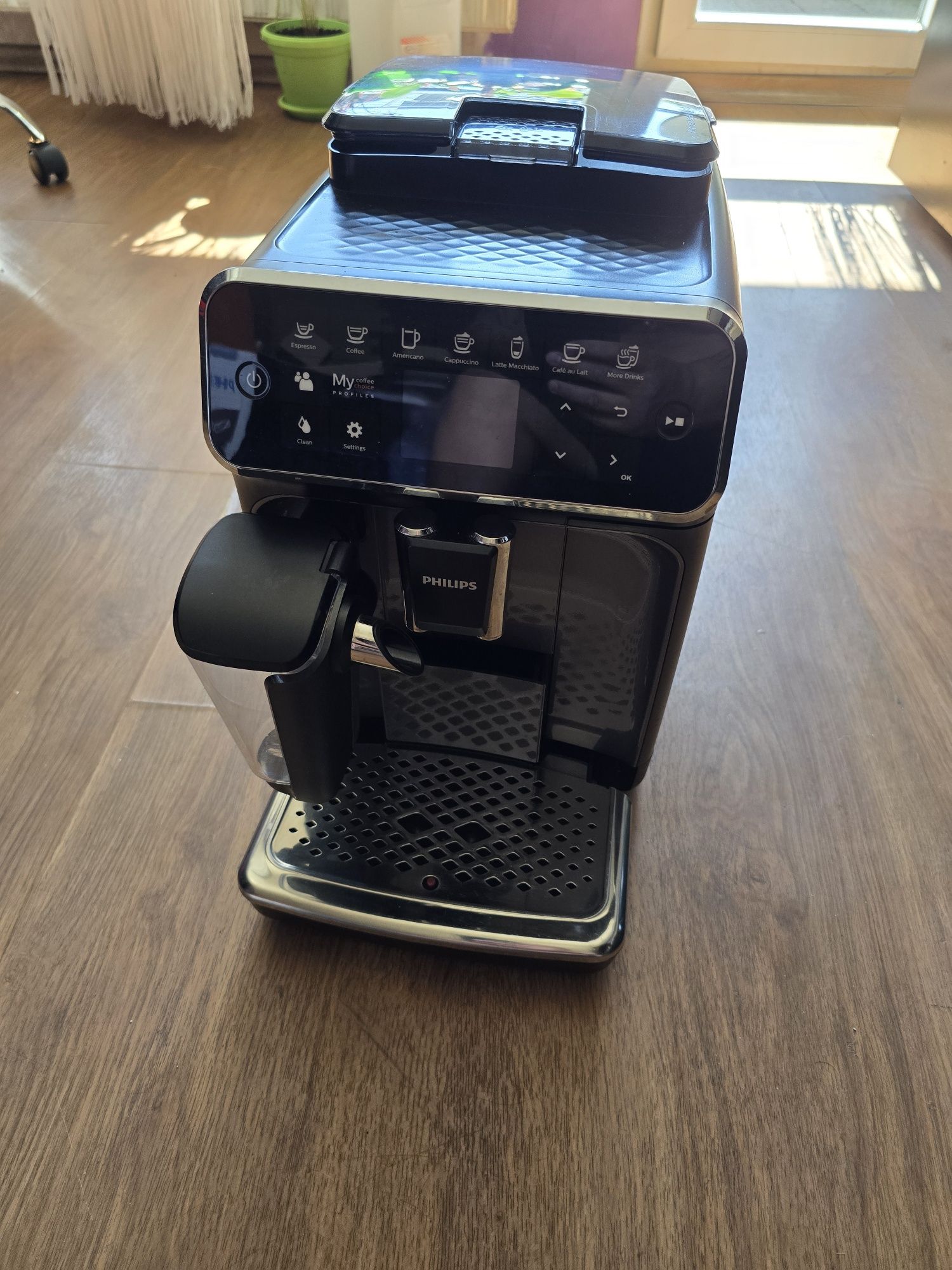 Кафеавтомат Philips Espresso with LatteGo Series 4300