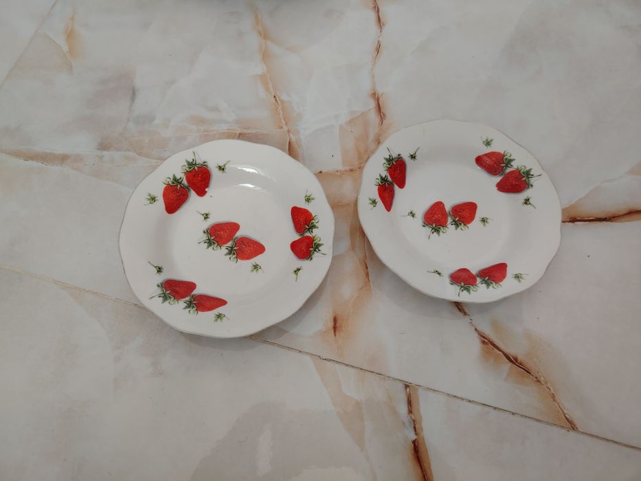 Тарелки блюда для салатов и чая