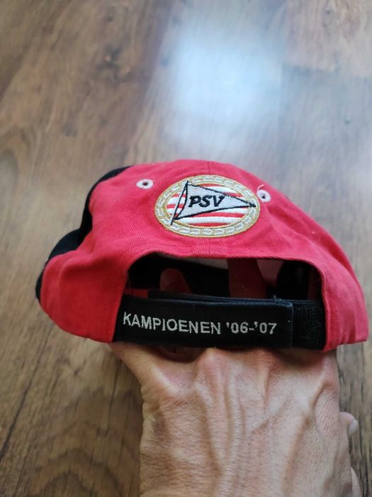 psv eindhoven better 06-07 -колекционерска шапка с остатък от автограф